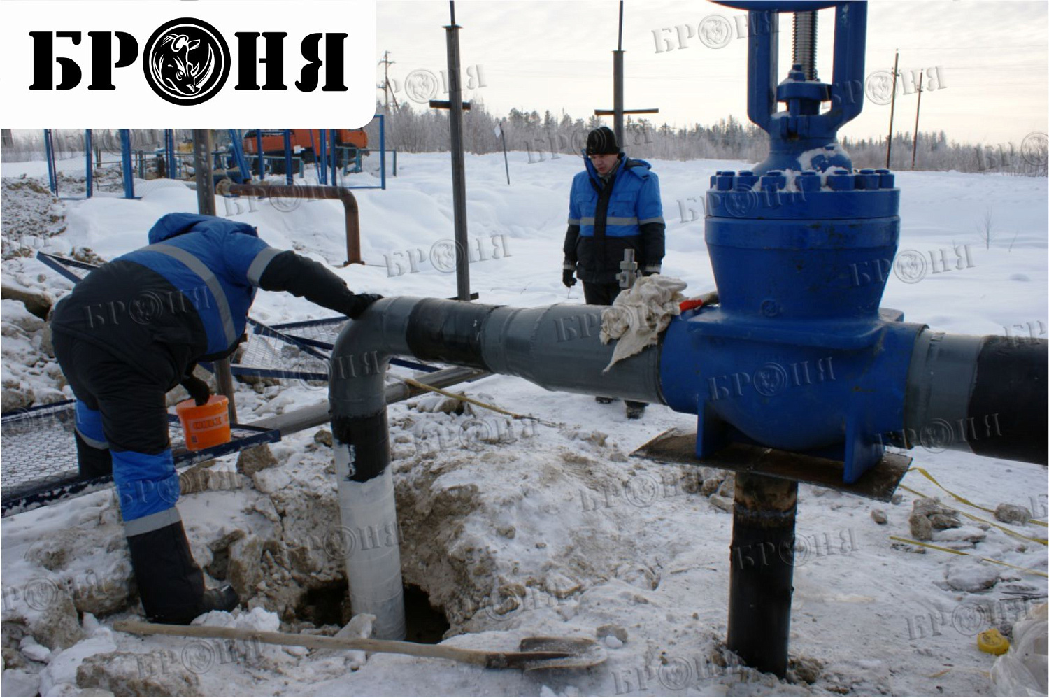 Ноябрьск, изоляция узлов нефтепровода ОАО "Газпромнефть-ННГ"