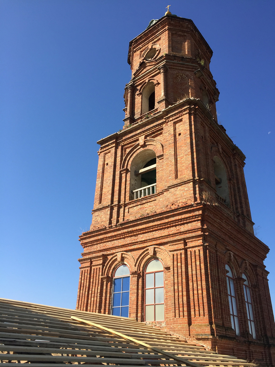 Bronya Light for insulating the roof of the refectory of the church of Dmitry Solunsky. from. Loznoe, Dubovsky district, Volgograd region (photo)
