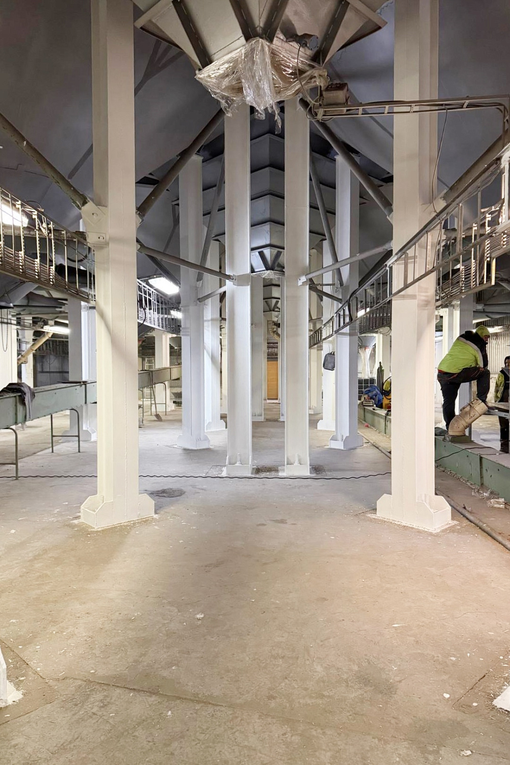 Thermal insulation and structural fire protection system R120 (Bronya Classic NF + Bronya FireProtection) for the ventilation systems of a production facility in the Czech Republic and Slovakia (photo)